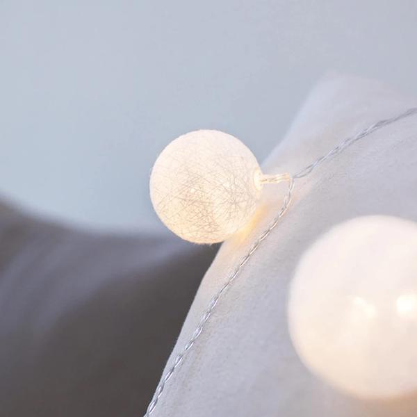 Imagem de Cordão Varal de Luzes 10 Bolas Esfera Branca LED Branco 