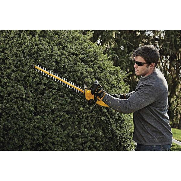 Imagem de Corta-sebes DEWALT 20V MAX sem fio, 22 cm, somente para ferramentas DCHT820B