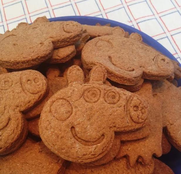 Imagem de Cortador De Biscoito Cookie Forma Peppa Pig Bolacha Pasta