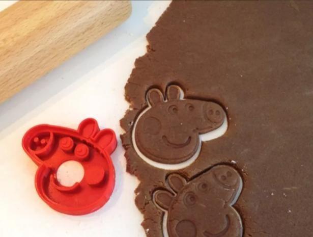 Imagem de Cortador De Biscoito Cookie Forma Peppa Pig Bolacha Pasta