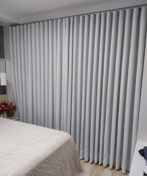 Imagem de Cortina Luxuosa Voil Linho + blackout 100% Trilho Suíço Duplo 10,00x2,90