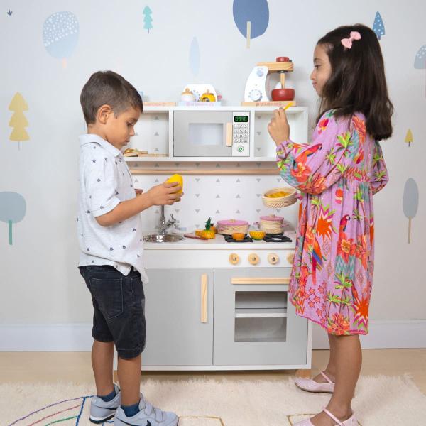 Imagem de Cozinha Infantil com Pia Fogão e Microondas