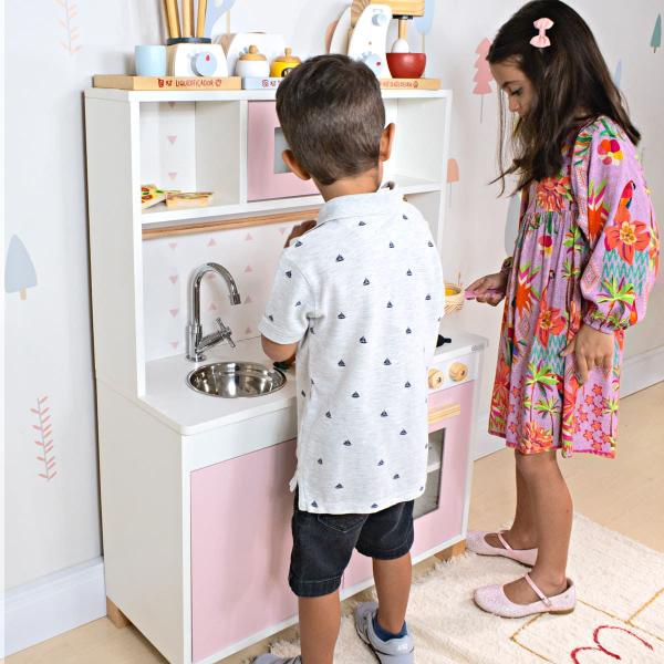 Imagem de Cozinha Infantil com Pia Fogão e Microondas