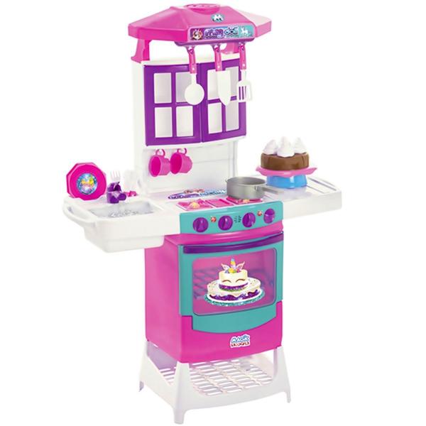 Cozinha Meg Doll Eletrônica Armário Fogão Pia Sai Água - Magic Toys Imagem de Cozinha Meg Doll Eletrônica Armário Fogão Pia Sai Água