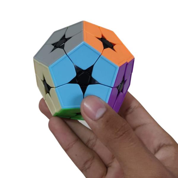 Cubo Magico Profissional Moyu Meilong Megaminx 2x2x2 - M&J VARIEDADES Imagem de Cubo Magico Profissional Moyu Meilong Megaminx 2x2x2