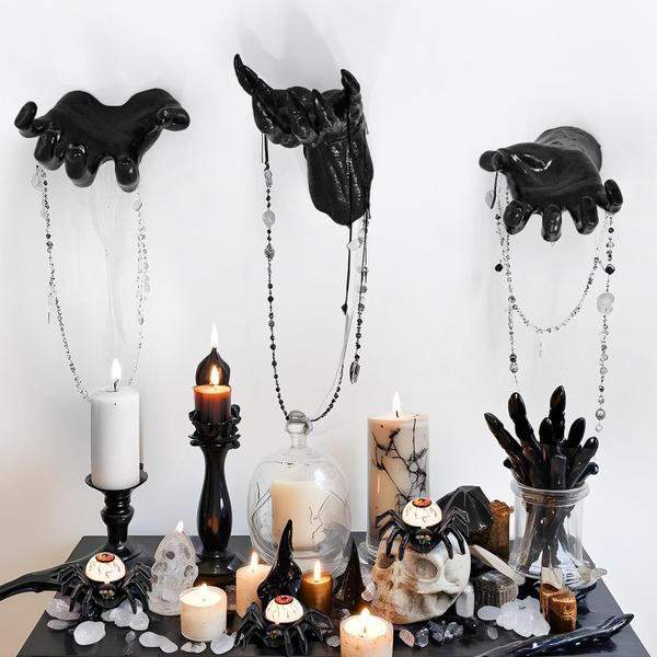 Imagem de Decorações de Halloween WIAZZLUK Halloween Door Hand com vela de aranha