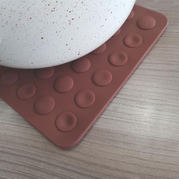 Imagem de Descanso de Panela Silicone Apoio Quadrado Chocolate Brinox