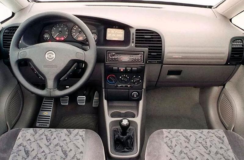 Imagem de Descanso Pedaleira Manual Soleira Zafira 2001 A 2012 Preto