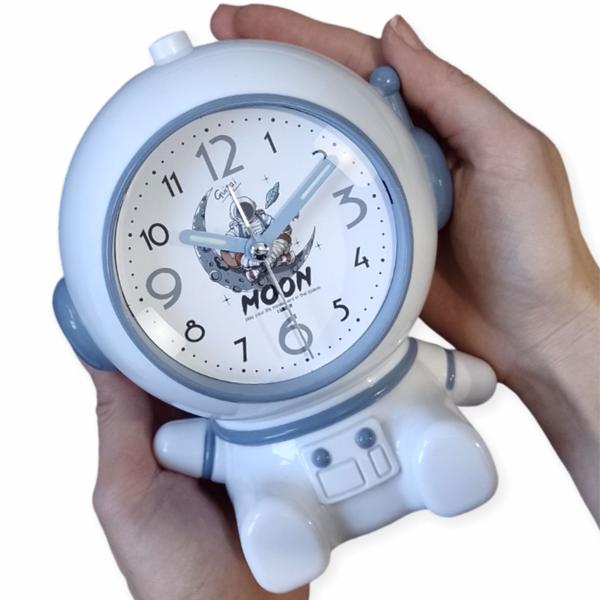 Imagem de Despertador Astronauta Relogio com Alarme Musical Educativo Decorativo Criança Infantil 18cm