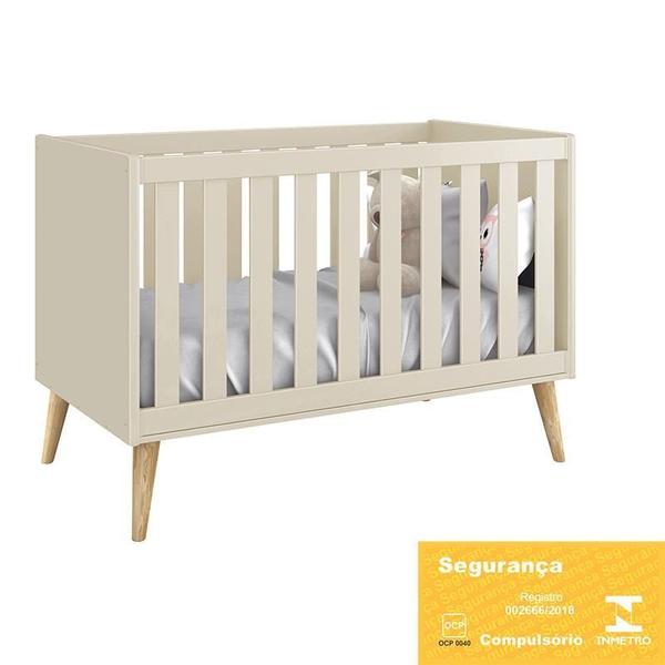 Imagem de Dormitório Completo Infantil Theo 3 Portas, Cômoda 6 Gavetas e Berço com Pés Madeira Natural - Reller Móveis