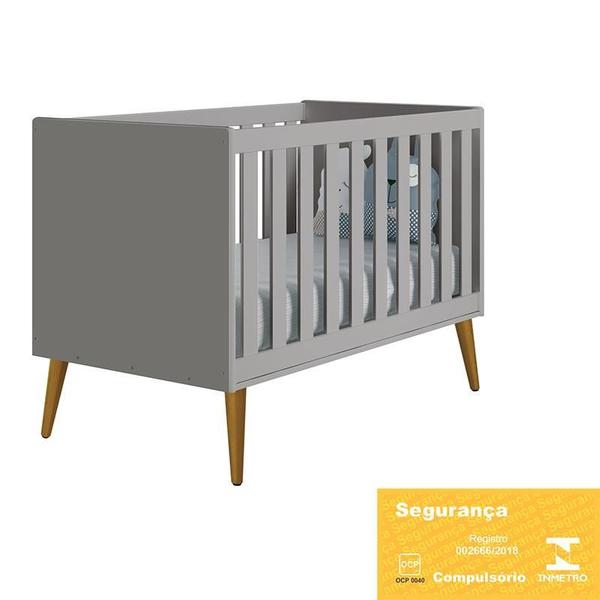 Imagem de Dormitório Infantil Theo 3 Portas, Cômoda 6 Gavetas, Berço, Mesa de Canto Cinza Fosco com Pés Amadeirado e Colchão - Reller Móveis