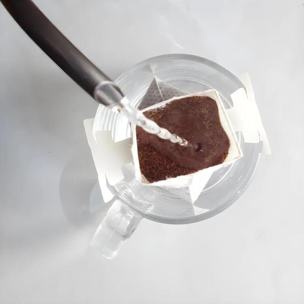 Drip Coffee TRÊS 3 Corações Tradicional 10 sachês - Tres Corações Imagem de Drip Coffee TRÊS 3 Corações Tradicional 10 sachês