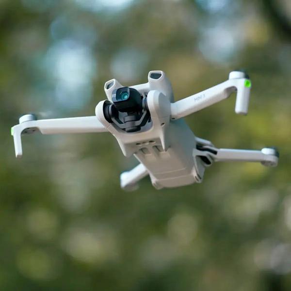 Imagem de Drone DJI Mini 3 Fly More 38 minutos com Controle RC