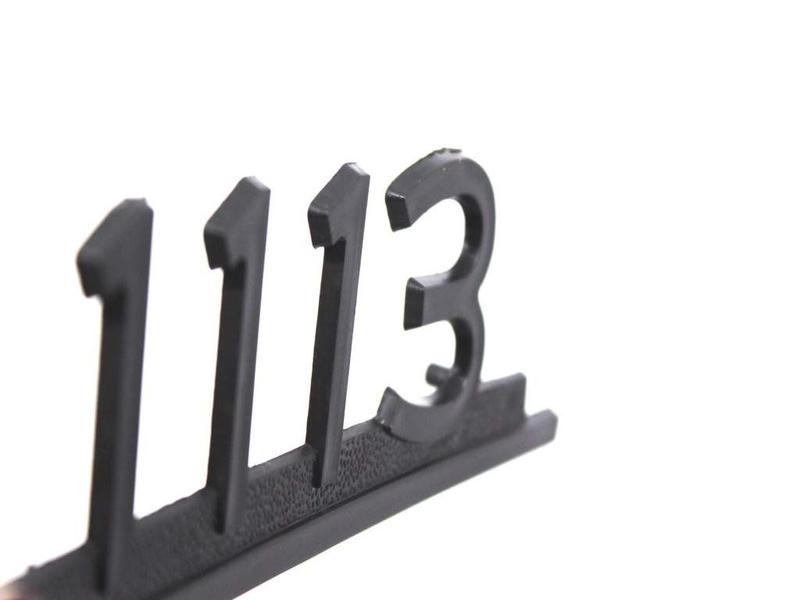 Imagem de Emblema '1113' antigo (preto) plastico