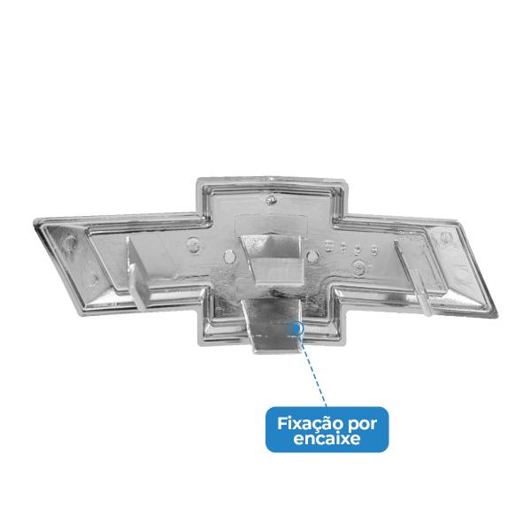 Emblema Grade Gm Onix 2013/2016 Preto Com Cromado - Marçon Imagem de Emblema Grade Gm Onix 2013/2016 Preto Com Cromado