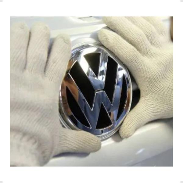 Imagem de Emblema Vw Grade Fox Spacefox Crossfox 2010 2011 2012 2013 2014