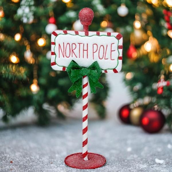 Imagem de ENFEITE PLACA NATALINA EM METAL NORTH POLE BR VM - 46cm