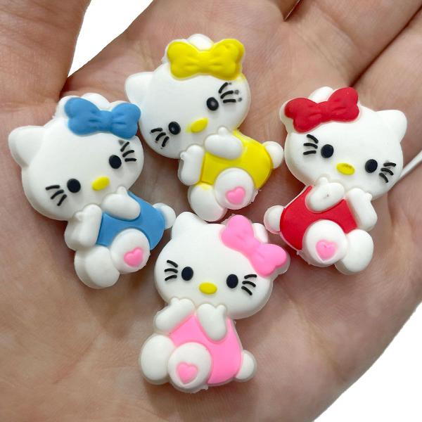 Entremeio emborrachado gatinha hello kitty para prendedor de chupeta 10 unidades - ADB ACESSORIOS PARA PATCHWORK Imagem de Entremeio emborrachado gatinha hello kitty para prendedor de chupeta 10 unidades