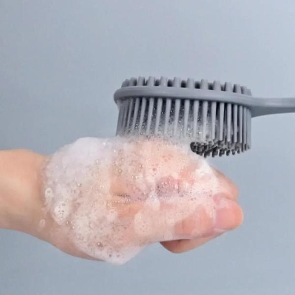 Imagem de Escova de Banho Dupla Face de Silicone com Cabo Longo - Esfoliação e Massagem