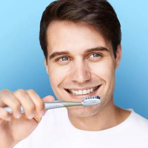 Imagem de Escova de Dente Oral-B 3D White Whitening Therapy Purification com 2 unidades