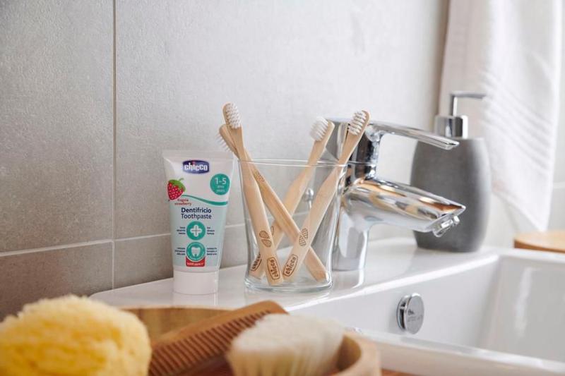 Imagem de Escova De Dentes De Bambu Bamboo Toothbrush 3A+ Chicco