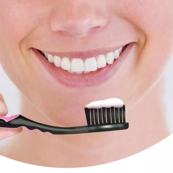 Imagem de Escova Dental Kit com 3 Pack Cerdas Antibacteianas Colgate