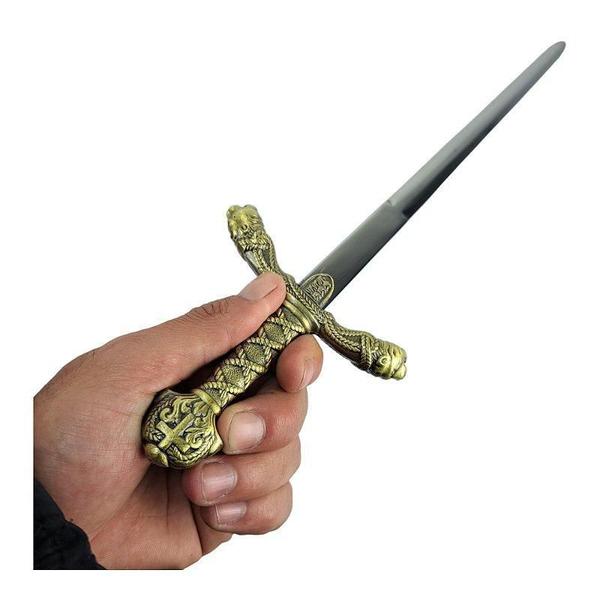 Escudo Brasão Armadura E Espadas Duplas Cruzada - Tenda Medieval Imagem de Escudo Brasão Armadura E Espadas Duplas Cruzada