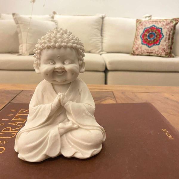 Escultura Baby Buda De Pó De Mármore 14Cm - Estrela D'Água Imagem de Escultura Baby Buda De Pó De Mármore 14Cm
