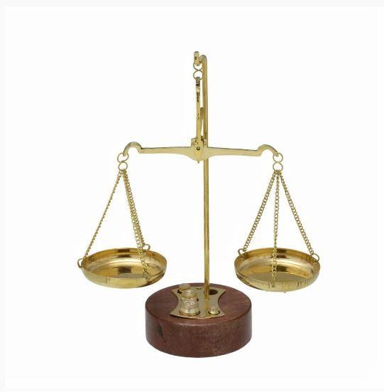 Imagem de ESCULTURA BALANCA DA JUSTICA DECOR DOURADO 17,5cm