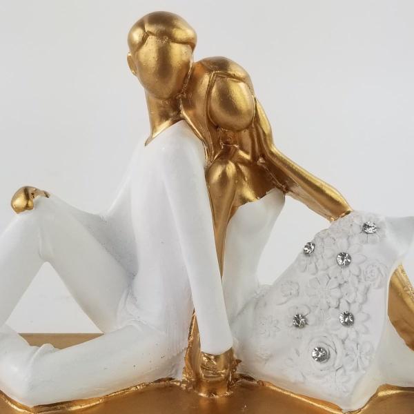 Imagem de Escultura Casal Apaixonado Sentado - Objeto de Decoração