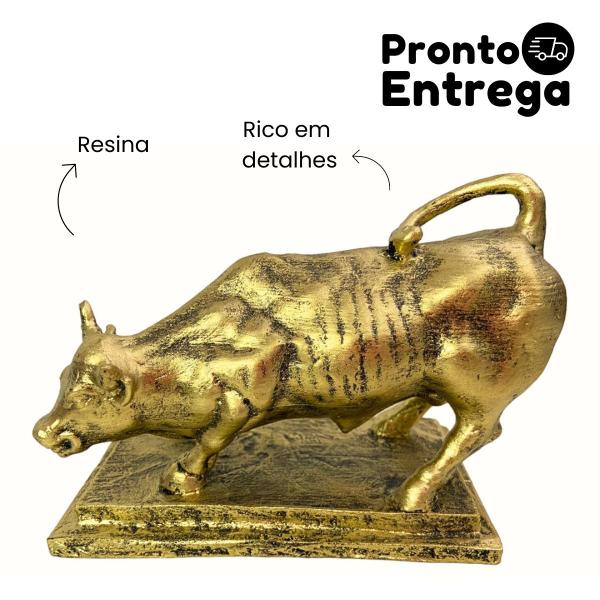 Imagem de Escultura de Touro em Resina Pequeno Dourado Riqueza