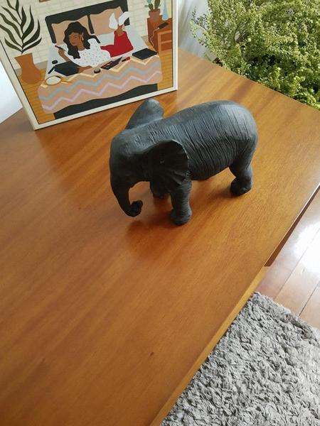 Imagem de Escultura Decorativa Elefante Sorte e Sabedoria Estatueta em Poliresina