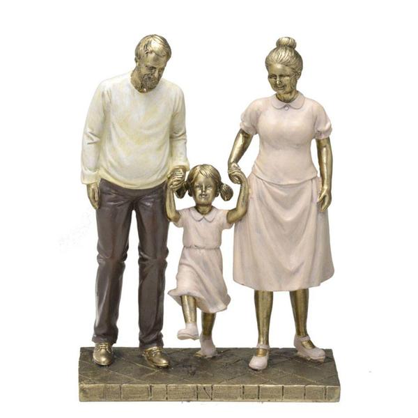 Imagem de Escultura Decorativa em Resina Avós com Menina - Mabruk