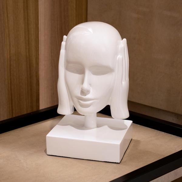 Imagem de Escultura Decorativa Máscara Rosto Surdo Branco em Cerâmica 25x15x14 cm - D'rossi