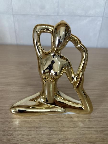 Imagem de Escultura Decorativa yoga dourado (1)