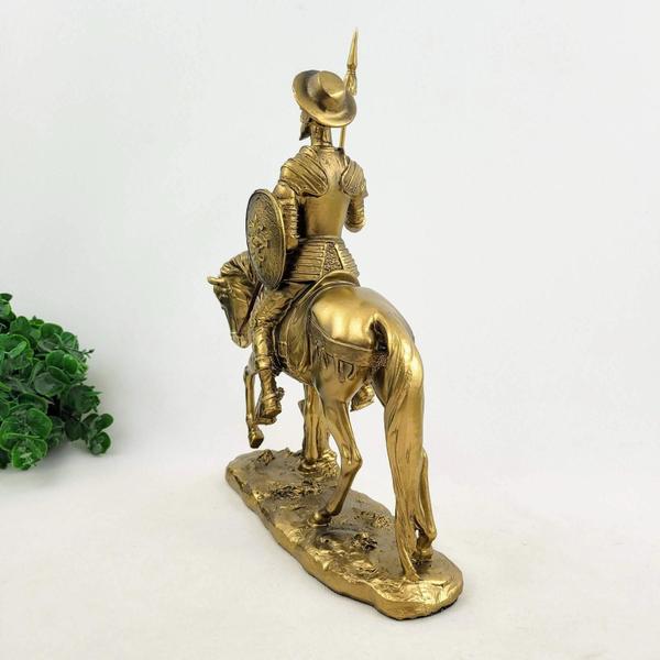 Imagem de Escultura Dom Quixote No Cavalo Dourado 31X26X8Cm Decorativo