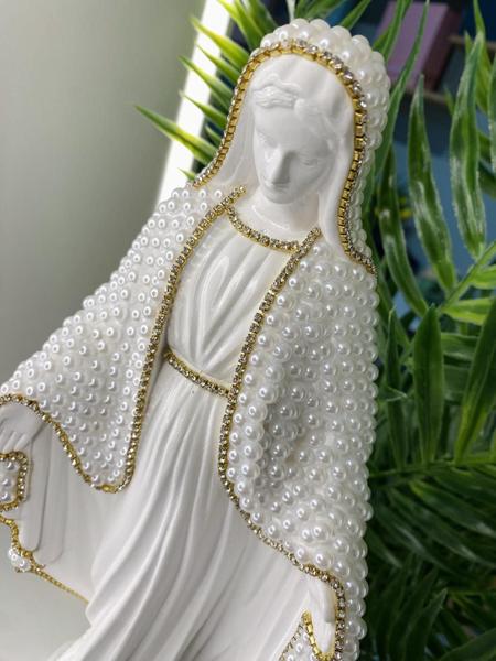 Imagem de ESCULTURA NOSSA SENHORA DAS GRAÇAS BRANCA COM MANTO DE PÉROLAS BRANCAS 30cm