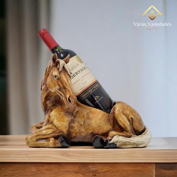 Imagem de Escultura Suporte Porta Vinho Cavalo Marrom: Enfeite Decorativo Em Gesso 32 Cm - AVB DECORAÇÕES