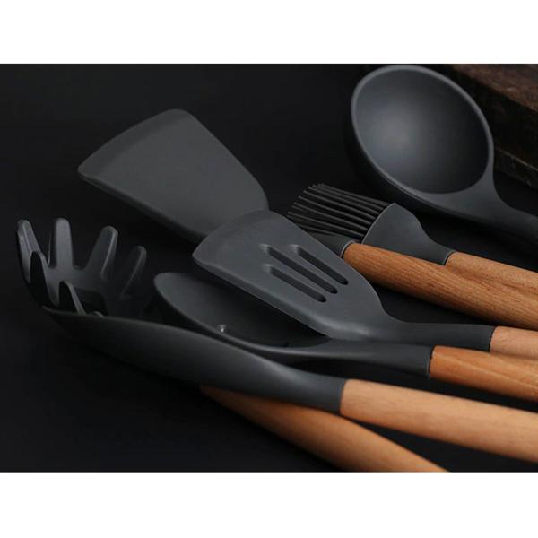 Imagem de Espátula Vazada De Silicone Preto Com Cabo De Bambu Utensílio De Cozinha Espátula Reta Yoi