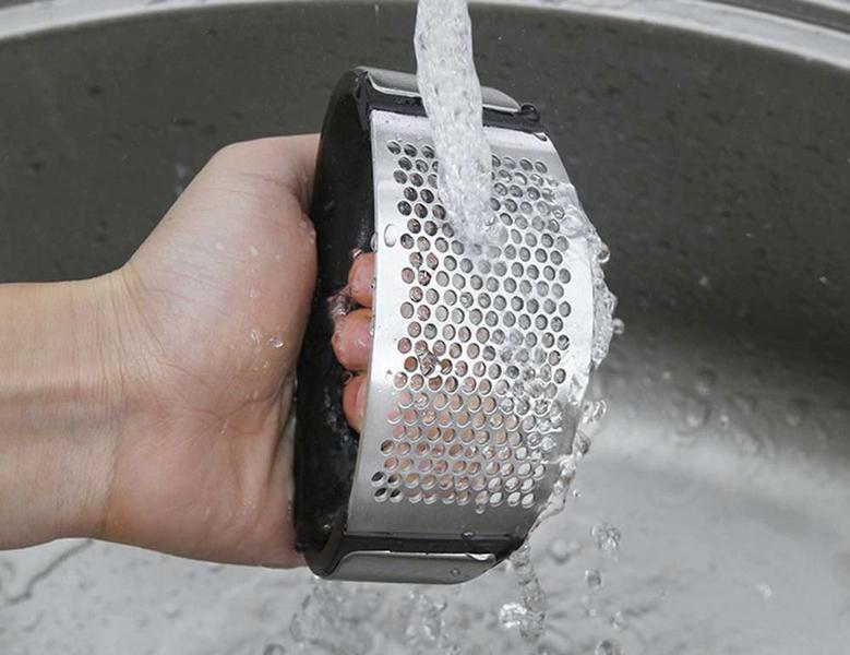 Imagem de Espremedor Amassador Triturador De Alho Inox Manual Cozinha