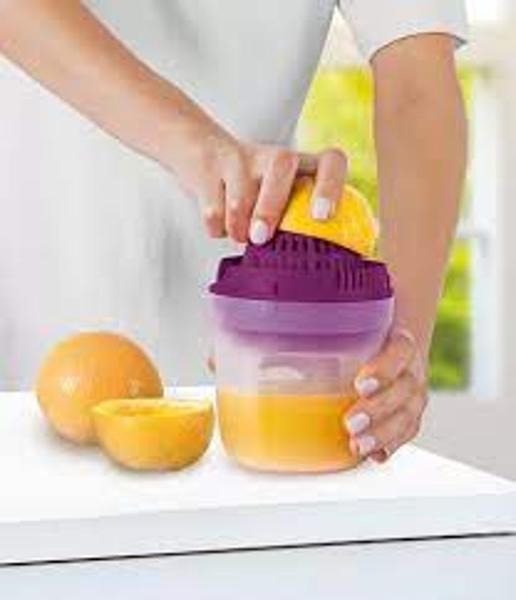 Imagem de espremedor de frutas tupperware