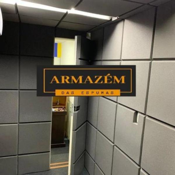Espuma Acústica para Isolamento Lisa Antichamas Macio Preto - Armazém das espumas Imagem de Espuma Acústica para Isolamento Lisa Antichamas Macio Preto