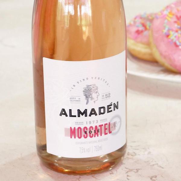 Imagem de Espumante Almadén Brut Demi Sec Moscatel Rosé 750ml