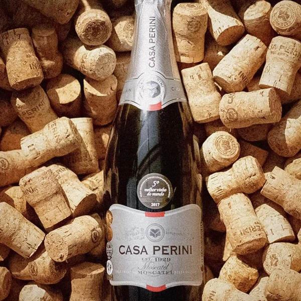 Espumante casa perini moscatel 750ml - GALA Imagem de Espumante casa perini moscatel 750ml