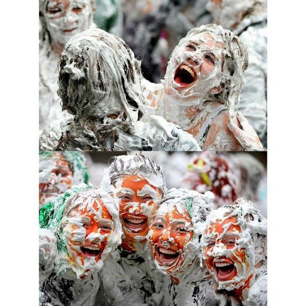 Imagem de Espuminha Em Spray de Neve Artificial 400ml Festa Carnaval - Alegria