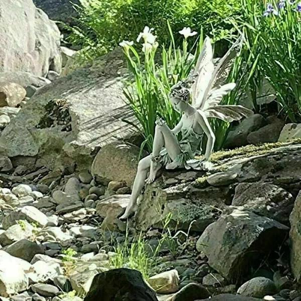 Imagem de Estátua de Fada Sentada em Resina - Decoração para Jardim e Quintal