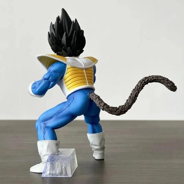 Imagem de Estátua Vegeta Dragon Ball Z - 17cm - PVC com Lua Artificial - Figura de Ação