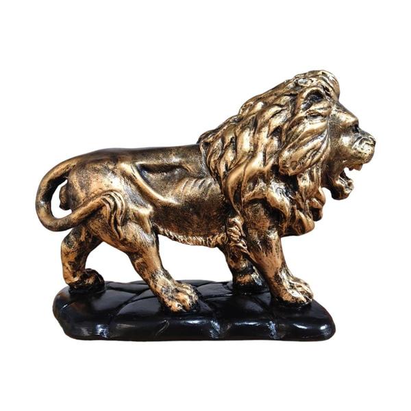 Imagem de Estatueta Decorativa Leão Grande de Resina na Base - Dourado - Decore Casa