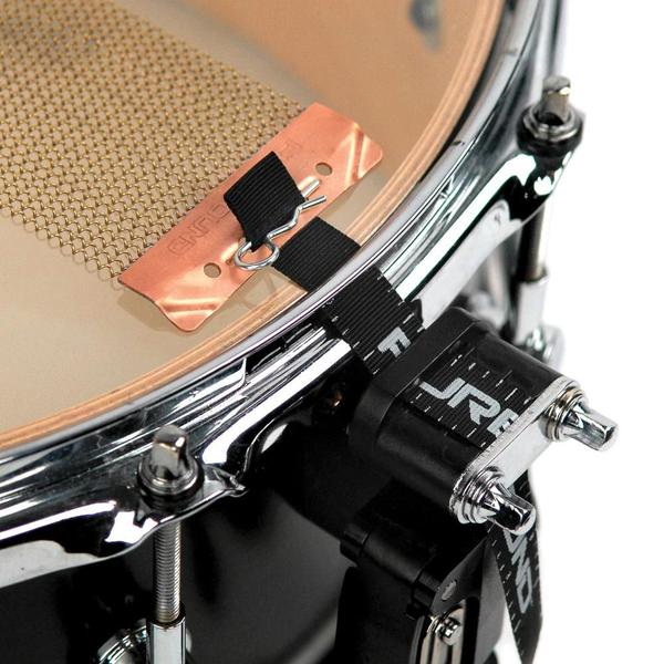 Esteirinha Custom Pro Brass 14'' 20 Fios Puresound CPB1420 Imagem de Esteirinha Custom Pro Brass 14'' 20 Fios Puresound CPB1420