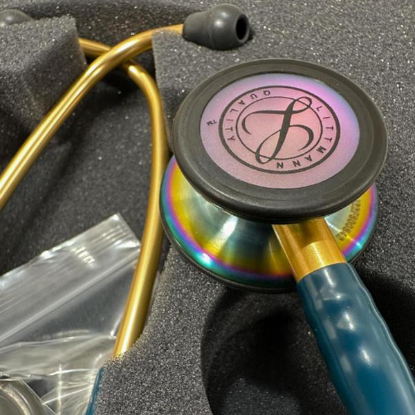 Imagem de Estetoscópio Littmann Classic lll + Esfigmomanômetro Pamed - Cores Variadas